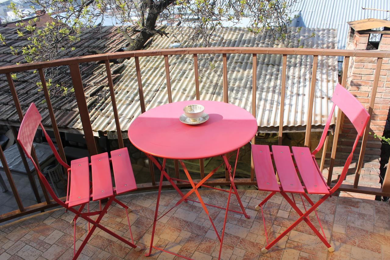 Nunua'S Bed And Breakfast Tbilisi Exterior photo