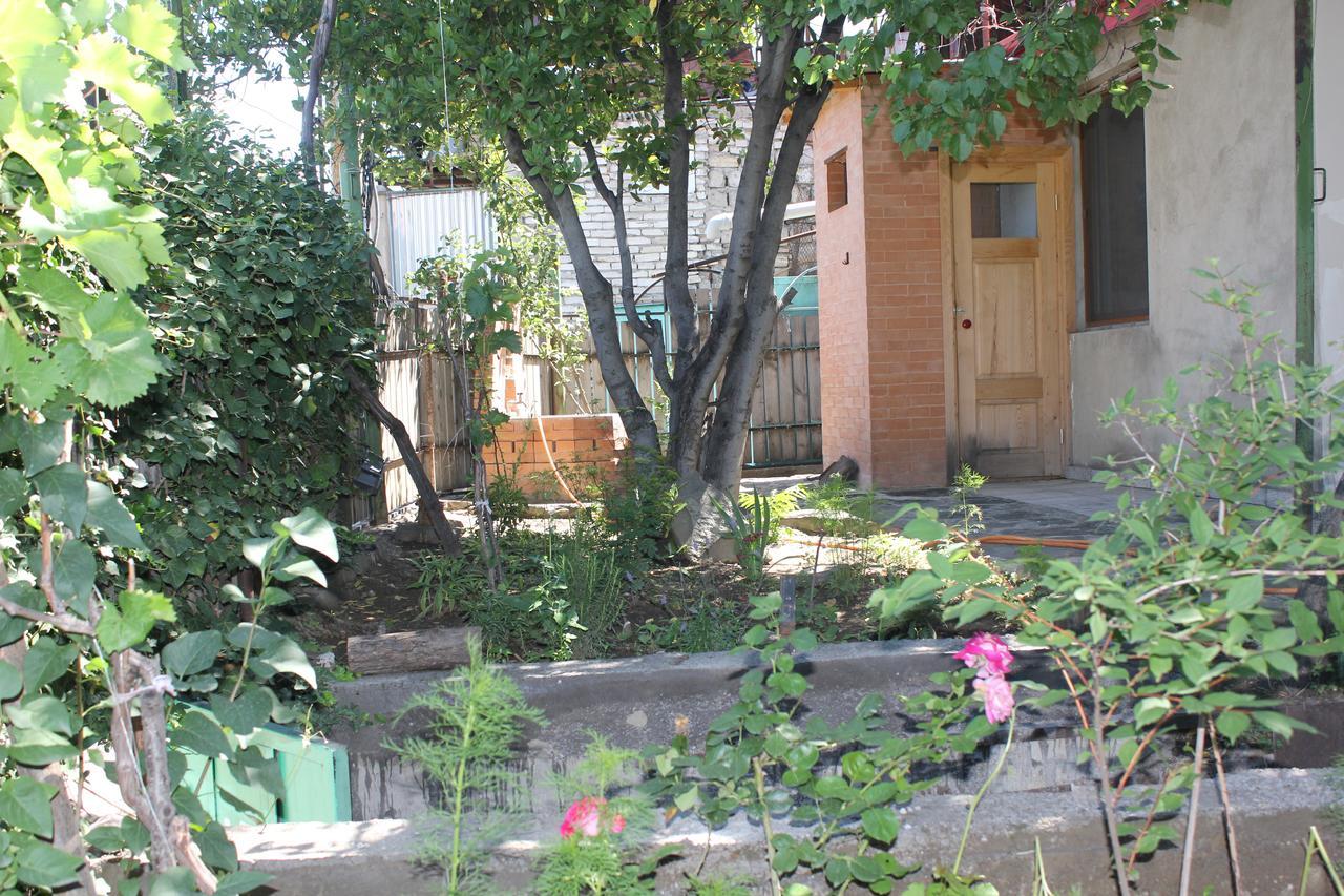 Nunua'S Bed And Breakfast Tbilisi Exterior photo
